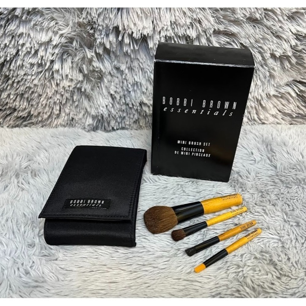 Bobbi Brown Vintage Essential 4pcs Mini Brush Set